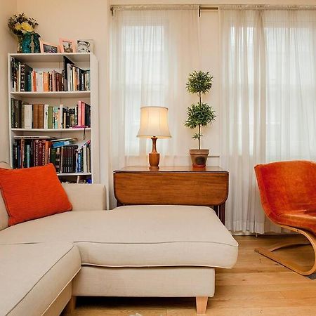 Bright 2 Bedroom Flat In Central Лондон Екстериор снимка