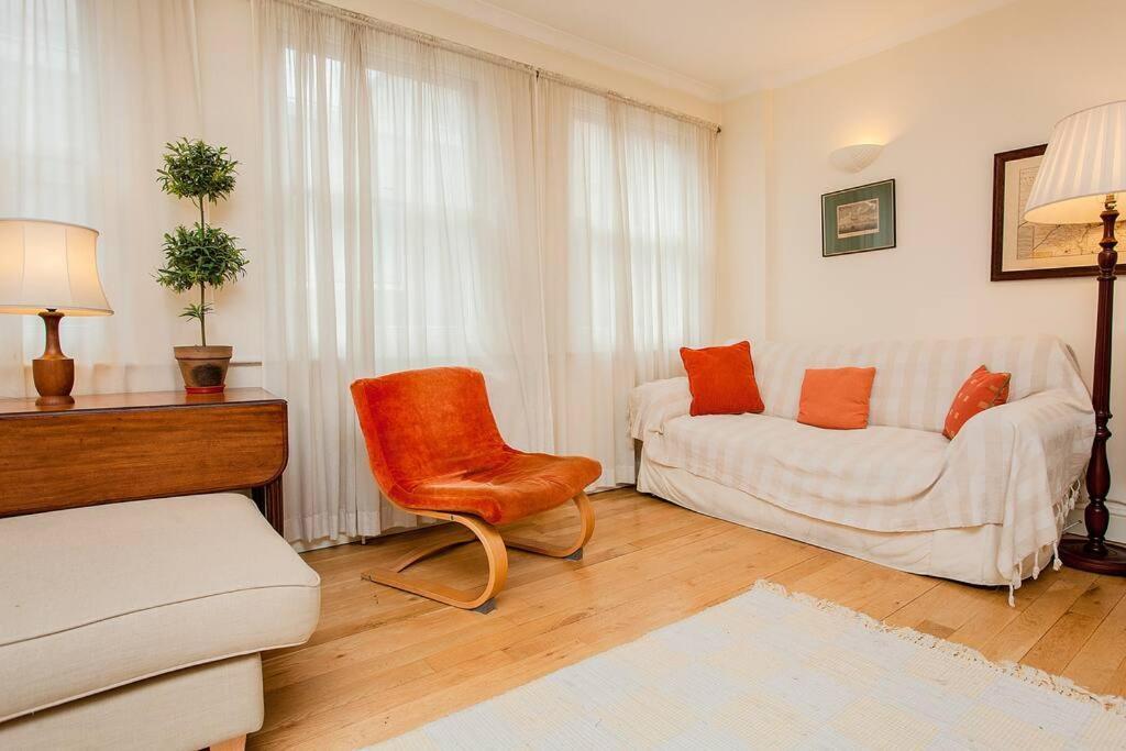 Bright 2 Bedroom Flat In Central Лондон Екстериор снимка