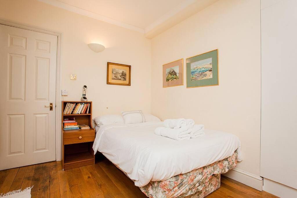 Bright 2 Bedroom Flat In Central Лондон Екстериор снимка