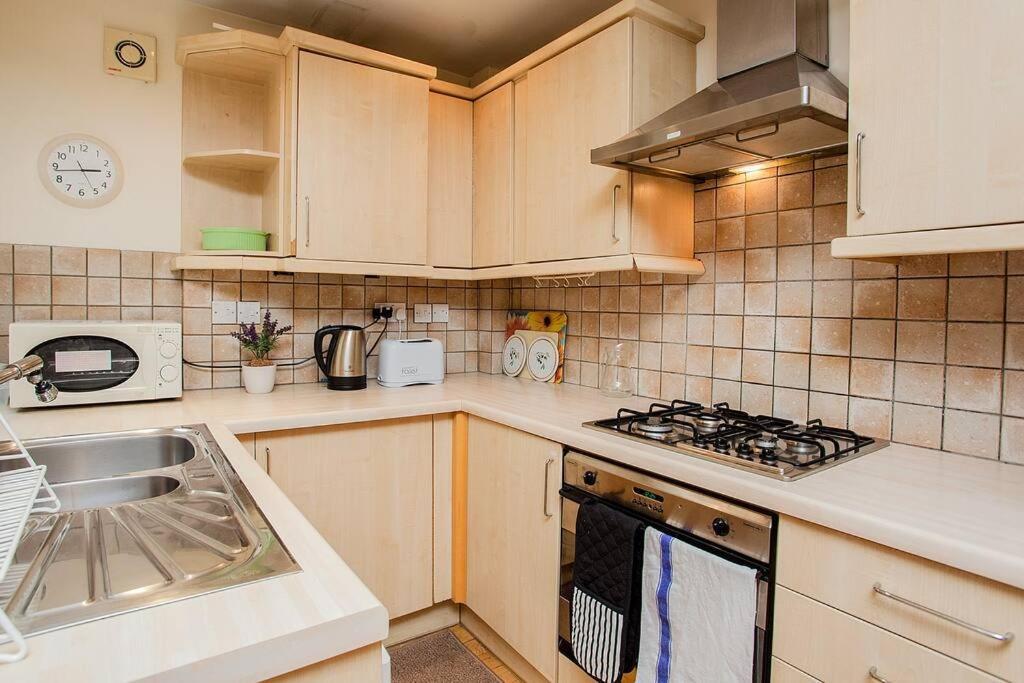 Bright 2 Bedroom Flat In Central Лондон Екстериор снимка